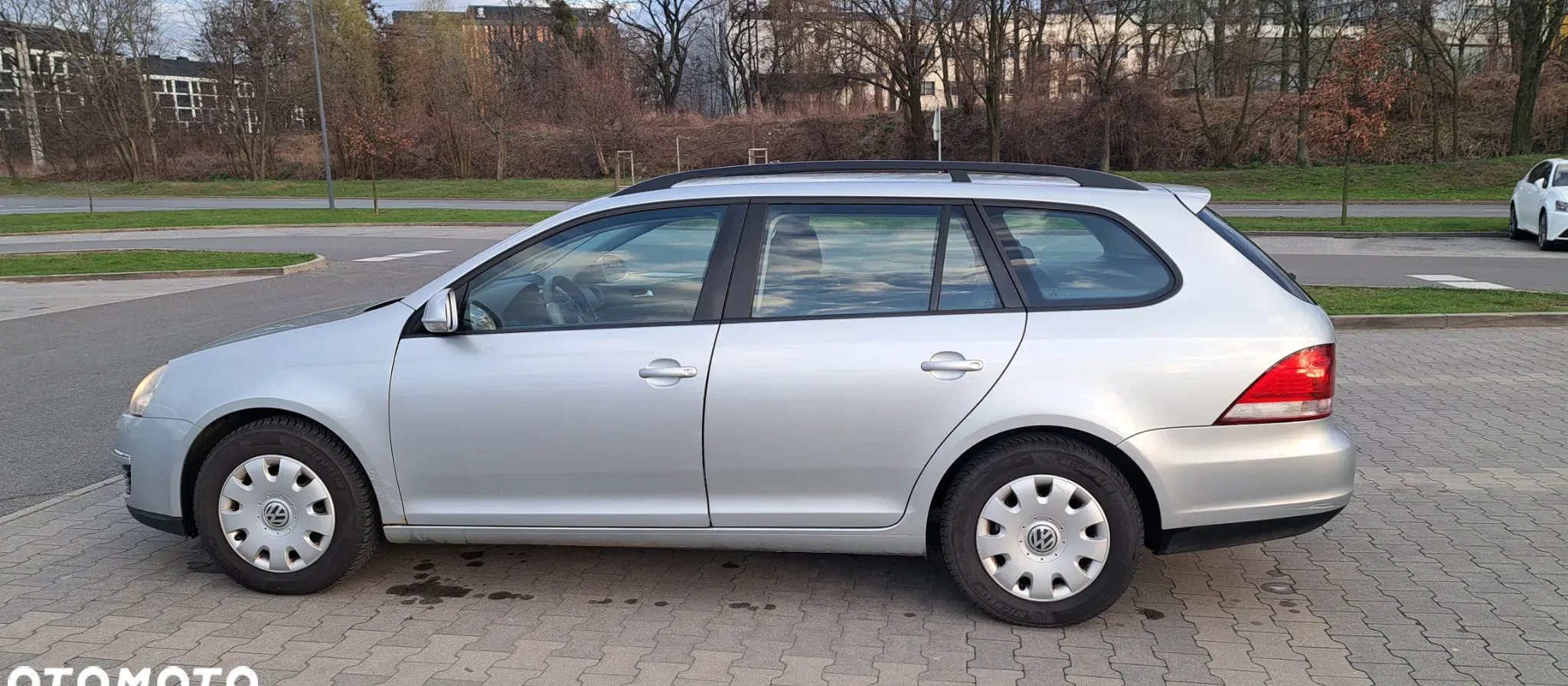 samochody osobowe Volkswagen Golf cena 14000 przebieg: 320000, rok produkcji 2009 z Wrocław